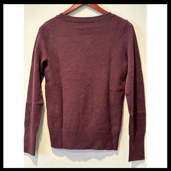 Halogen  pure 100% cashmere V neck sweater size XS, burgundy NWT - Picture 8 of 11